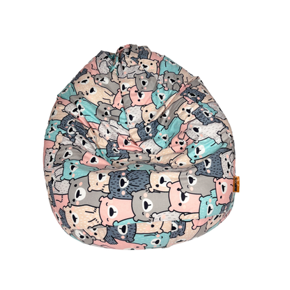Wielokolorowy, dziecięcy fotel worek sako wypchany granulatem we wzór z kolorowymi misiami.