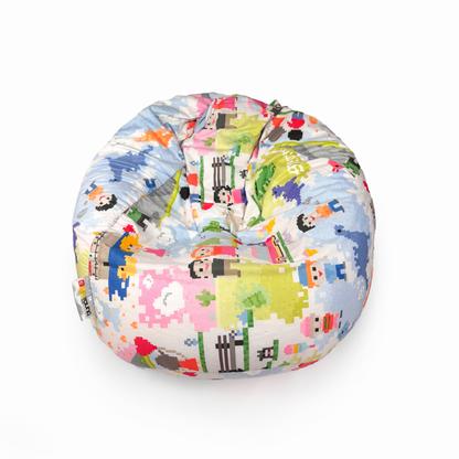 Wielokolorowy, dziecięcy fotel worek sako wypchany granulatem we wzór z postaciami z klocków.